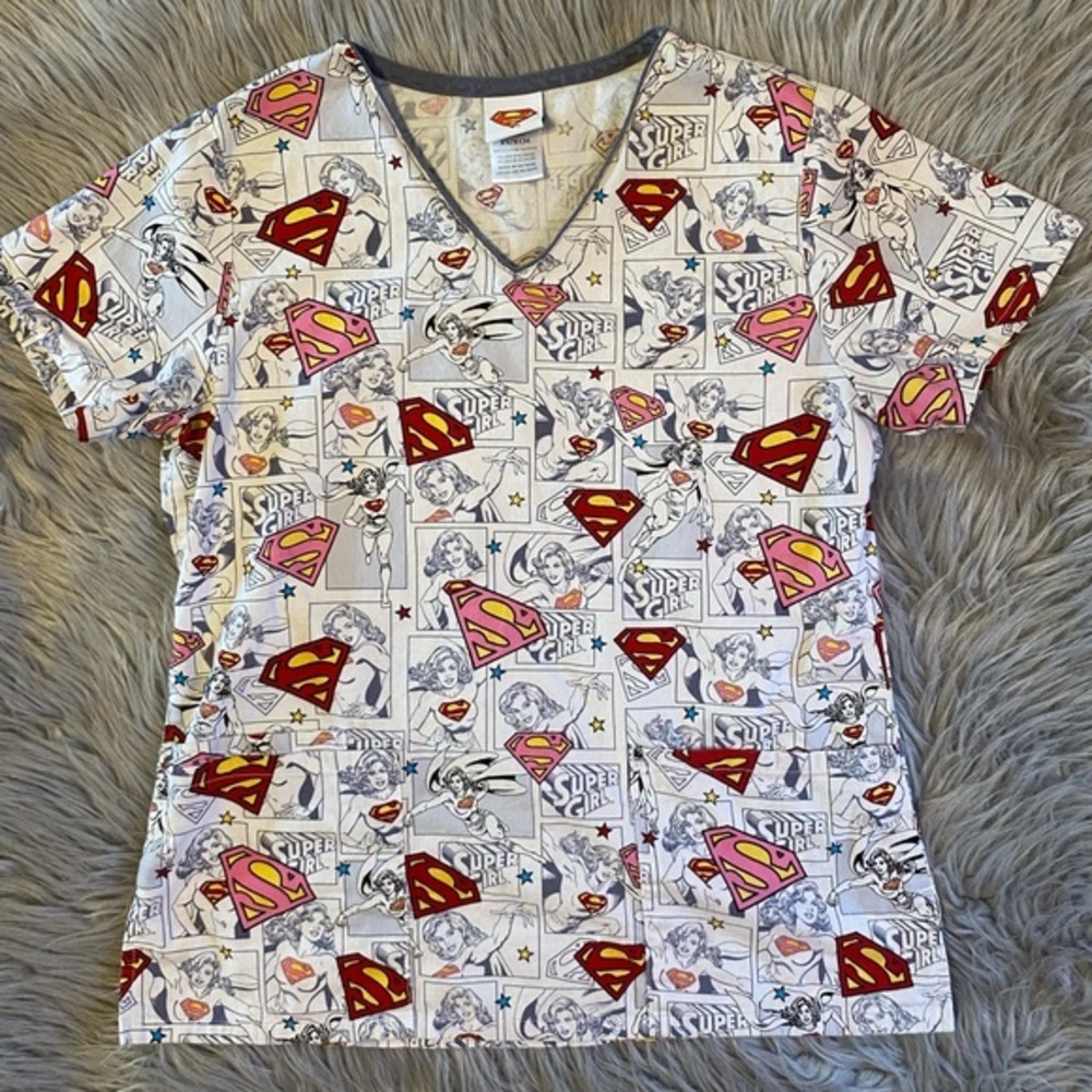 DC Comics Super Girl‎ Women’s Size XS Scrub Top